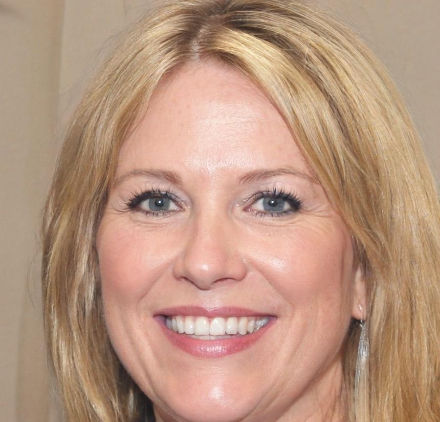 Retrato de Patricia Cuevas, administradora de pequeño negocio